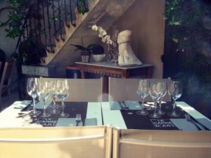 Terrasse du restaurant à Nîmes Le Carré d'Art